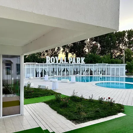 Royal Park Complex Hotel